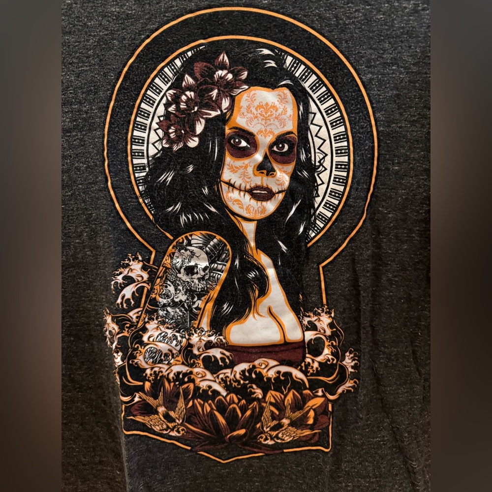 Secret Artist Collective Graphic Tee - size XL